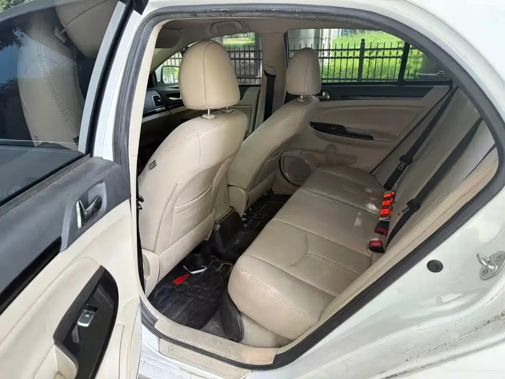 BYD e5 — миниатюра 4