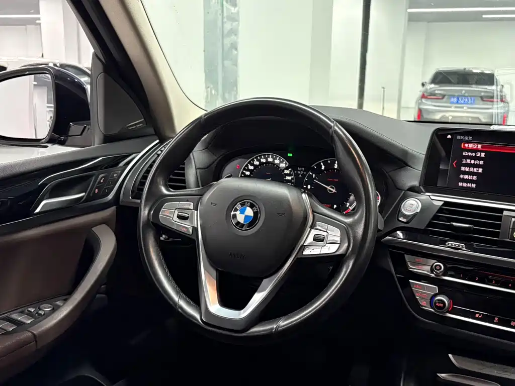 BMW X3 — миниатюра 7