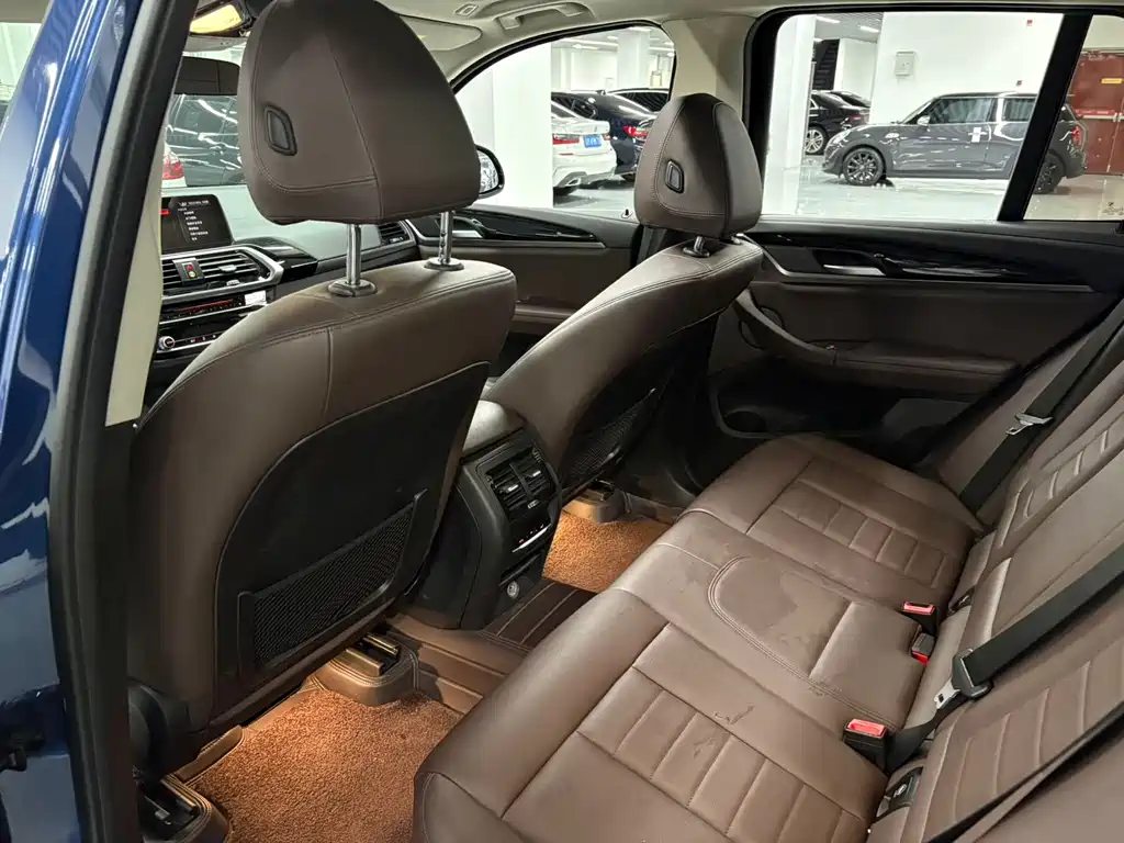 BMW X3 — миниатюра 9