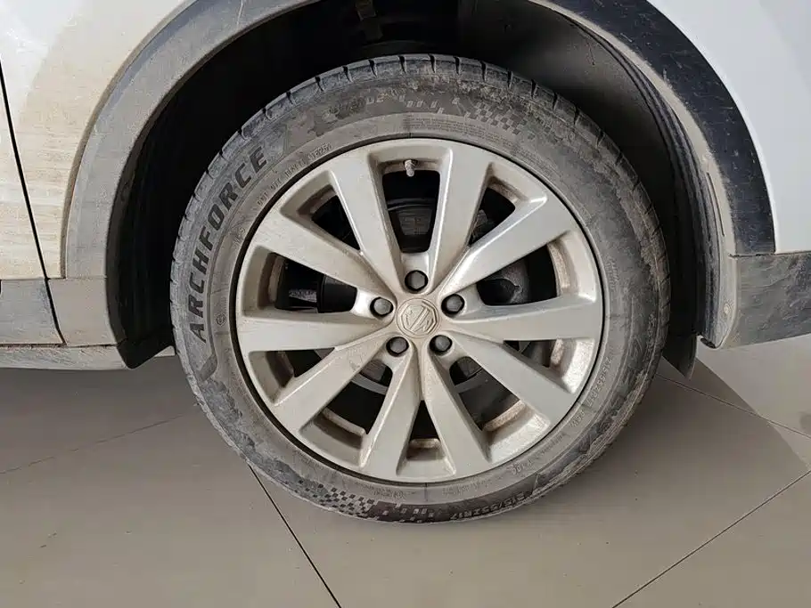 MG ZS — миниатюра 6