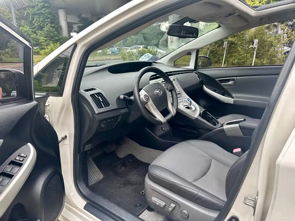 Toyota Prius 2012 1.8L Luxury