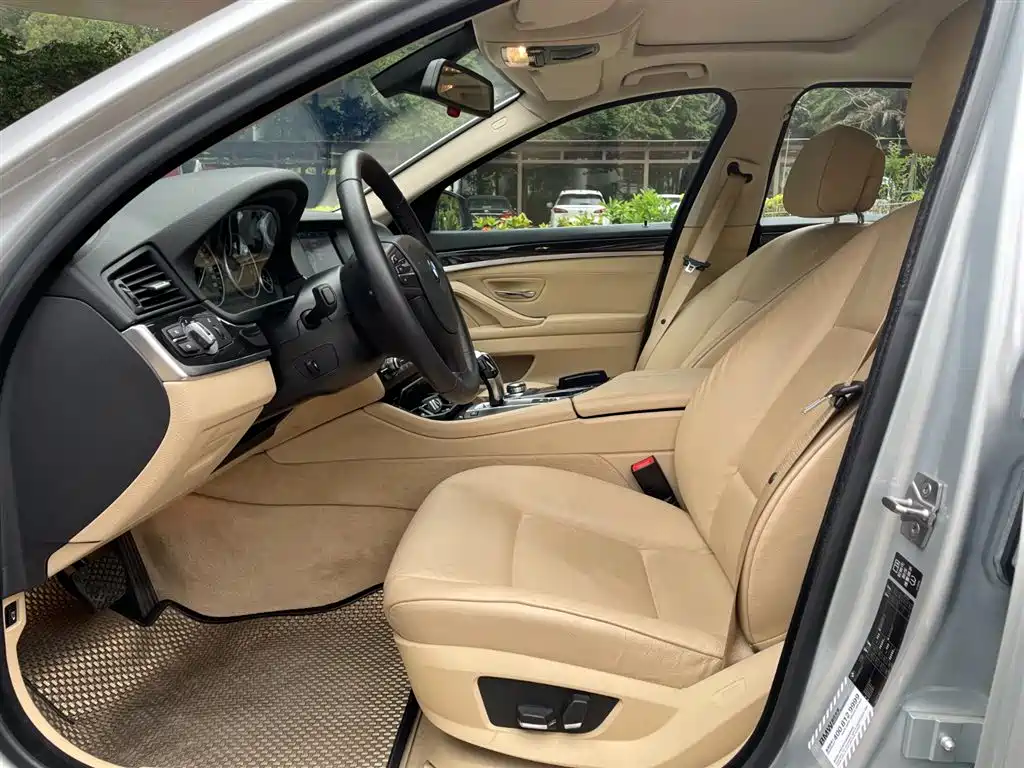 BMW 5 Series 5 2011 523Li Lead