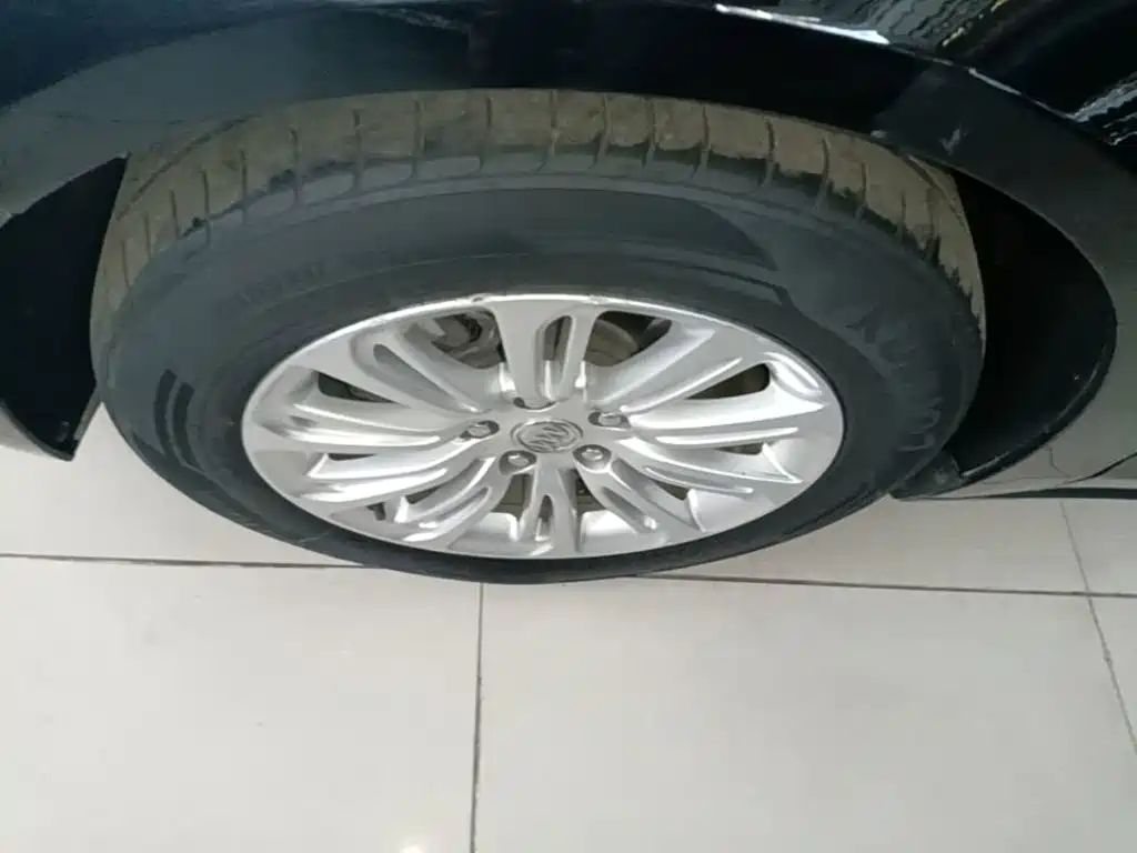 Buick LaCrosse — миниатюра 23