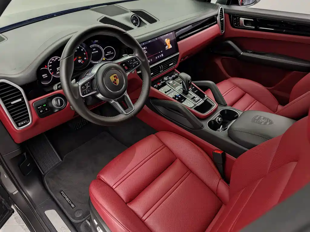 Porsche Cayenne — миниатюра 6