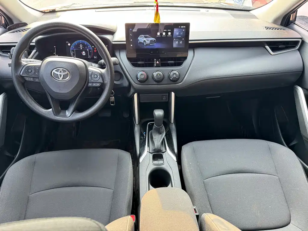 Toyota Corolla Cross — миниатюра 5