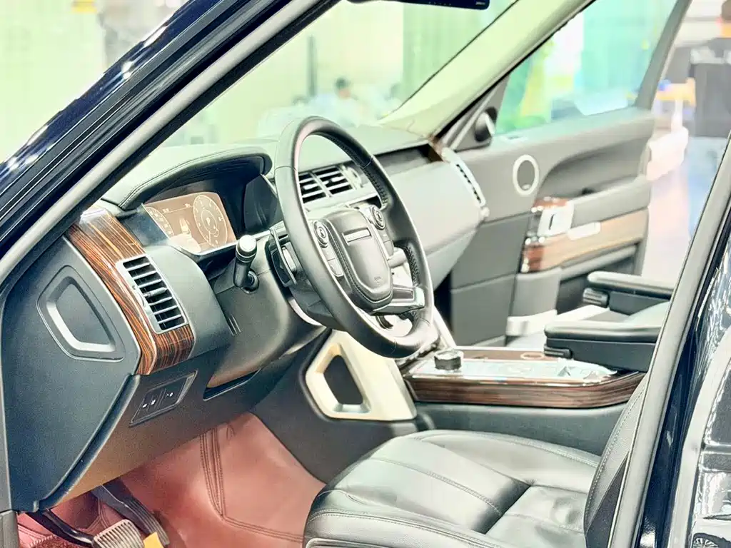 Land Rover Range Rover — миниатюра 7