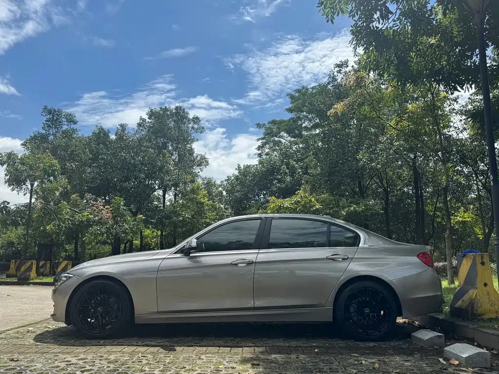 BMW 3 Series — миниатюра 4