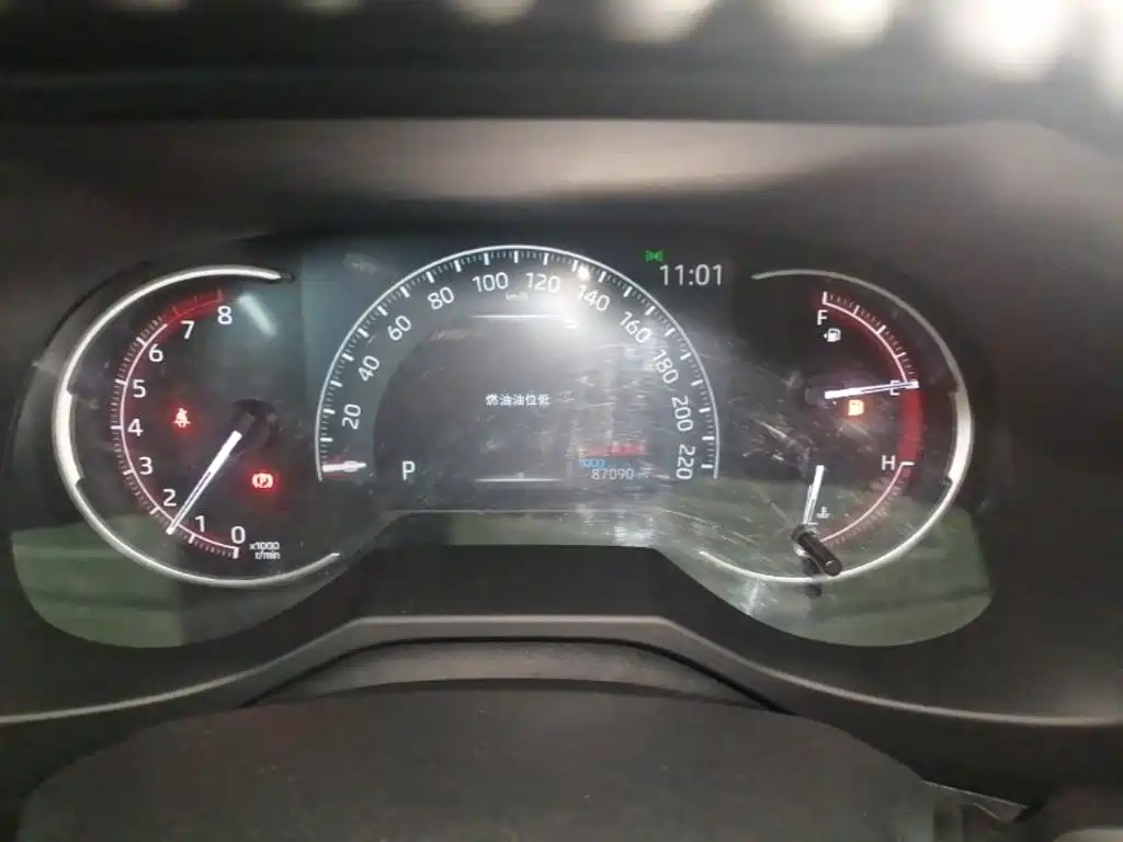 Toyota RAV4 — миниатюра 12