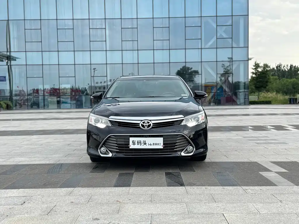 Toyota Camry 2015 2.0G Lead