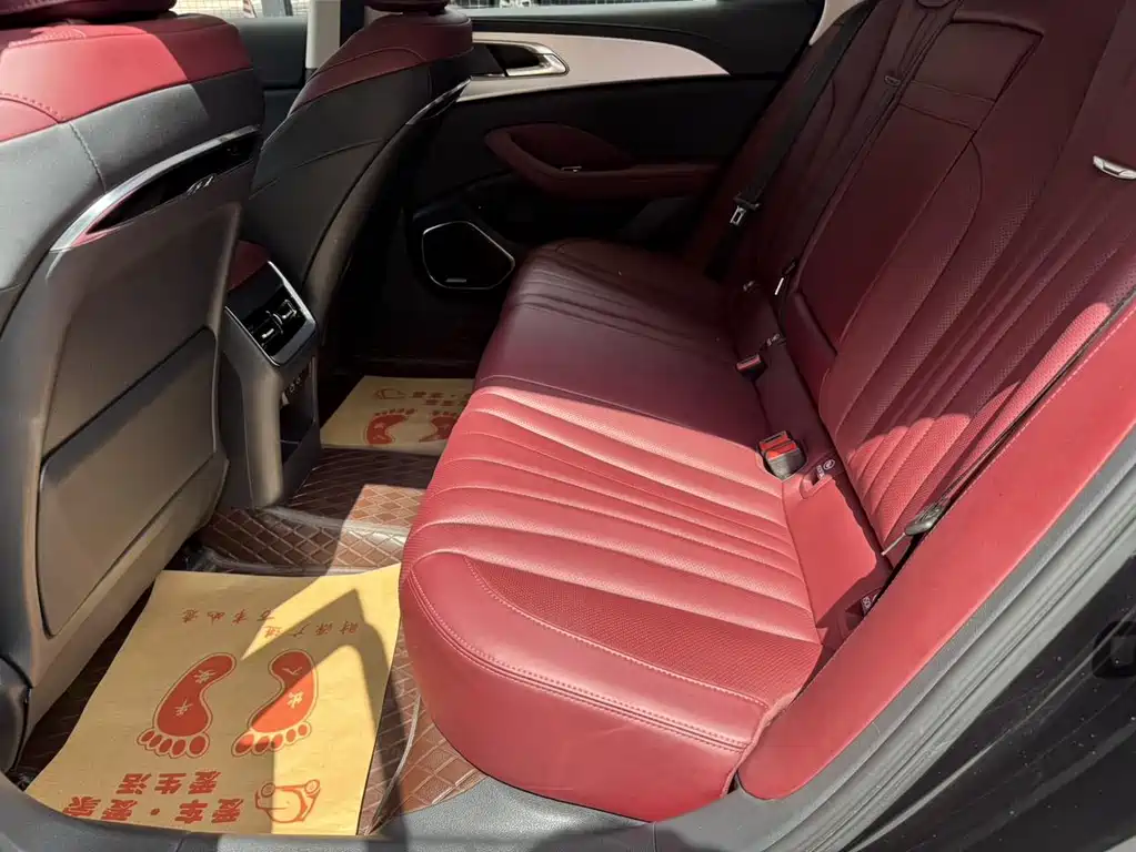 Hongqi Hongqi H5 — миниатюра 12