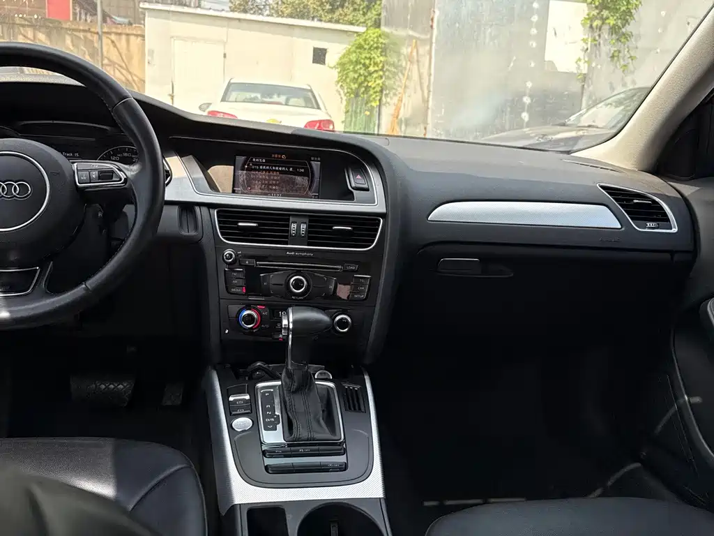Audi A4L — миниатюра 8