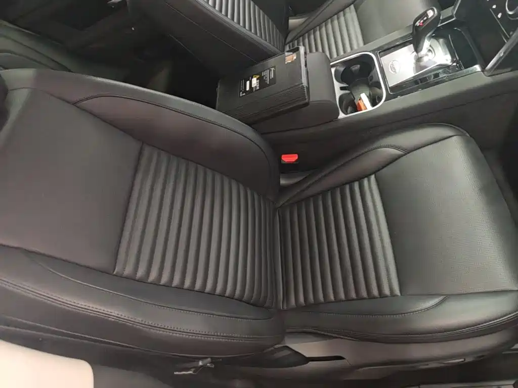 Land Rover Discovery Sport — миниатюра 25
