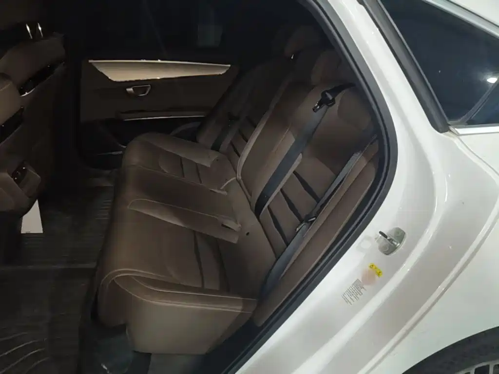 BYD Han — миниатюра 17