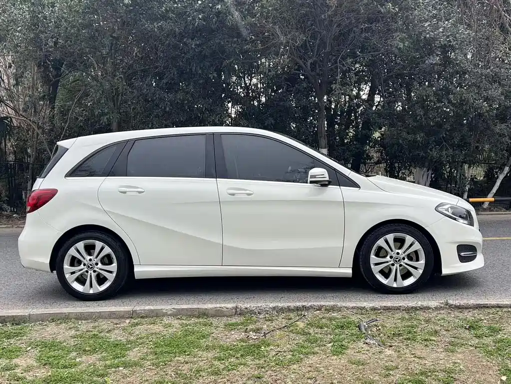 Mercedes-Benz B-Class — миниатюра 5