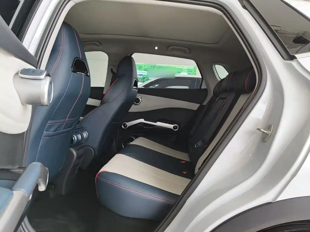 BYD Yuan Plus — миниатюра 17