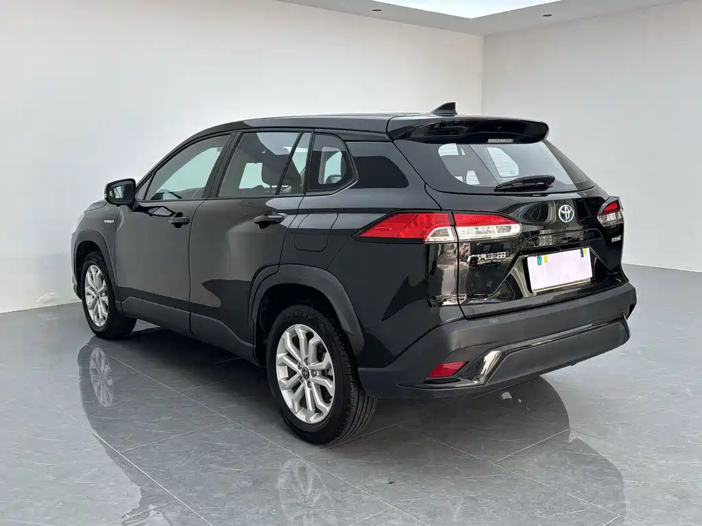 Toyota Frontlander — миниатюра 12