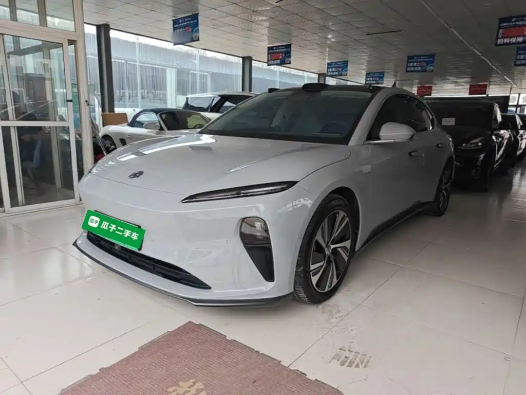NIO ET5