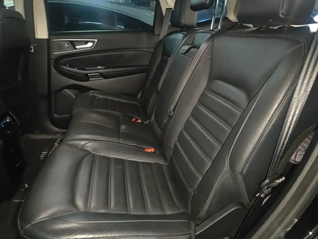 Ford Edge — миниатюра 17