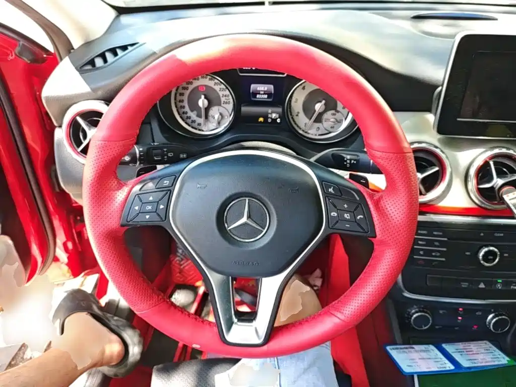 Mercedes-Benz GLA — миниатюра 11