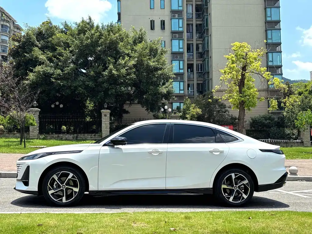 Changan Eado — миниатюра 14