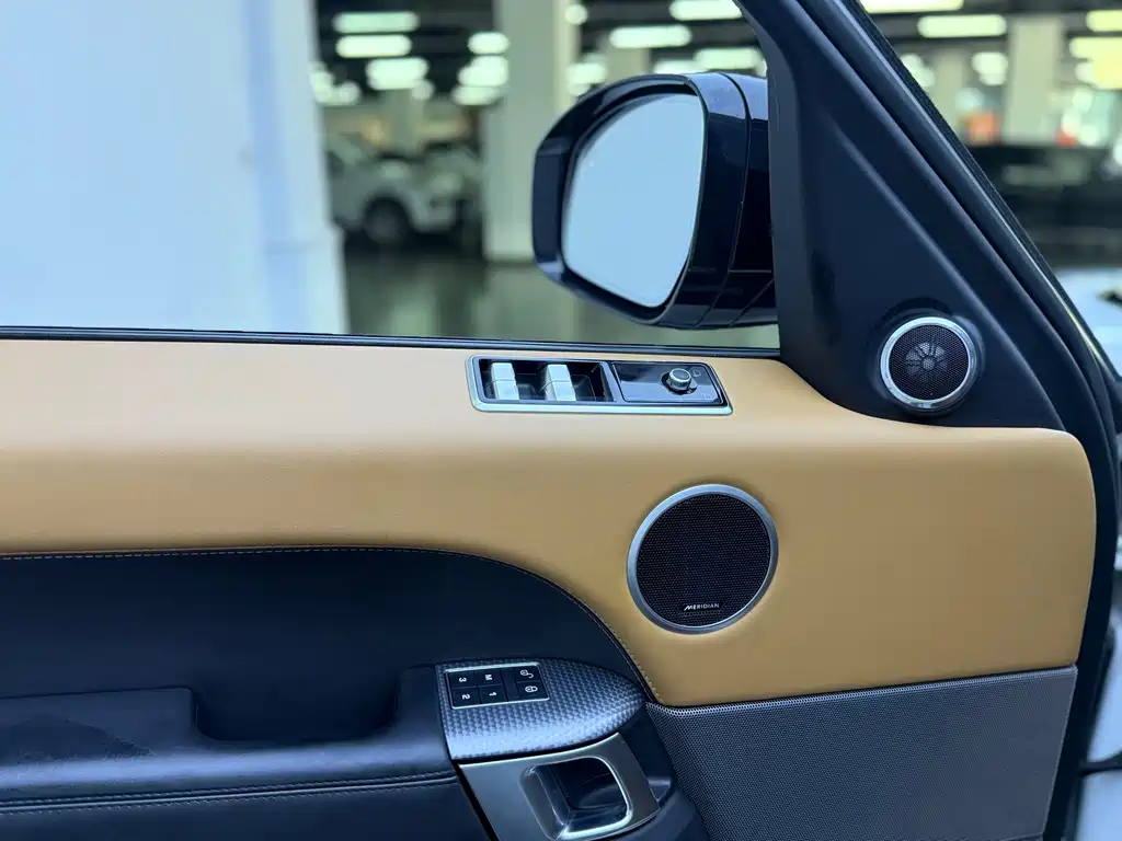 Land Rover Sport — миниатюра 7