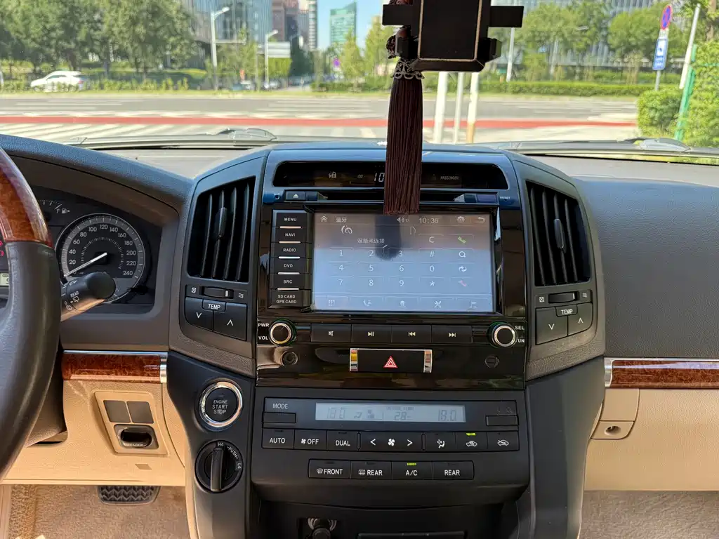 Toyota Land Cruiser — миниатюра 16