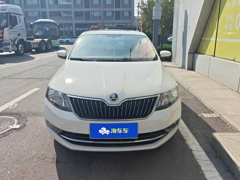 Skoda Rapid — миниатюра 2