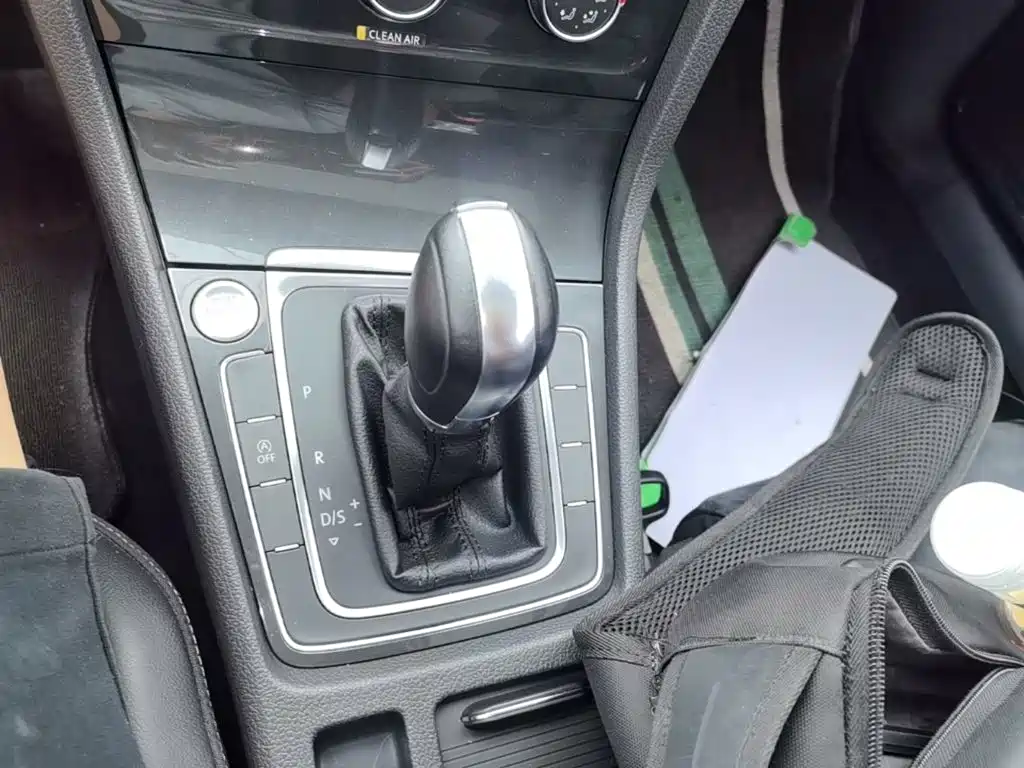 Volkswagen Golf — миниатюра 14