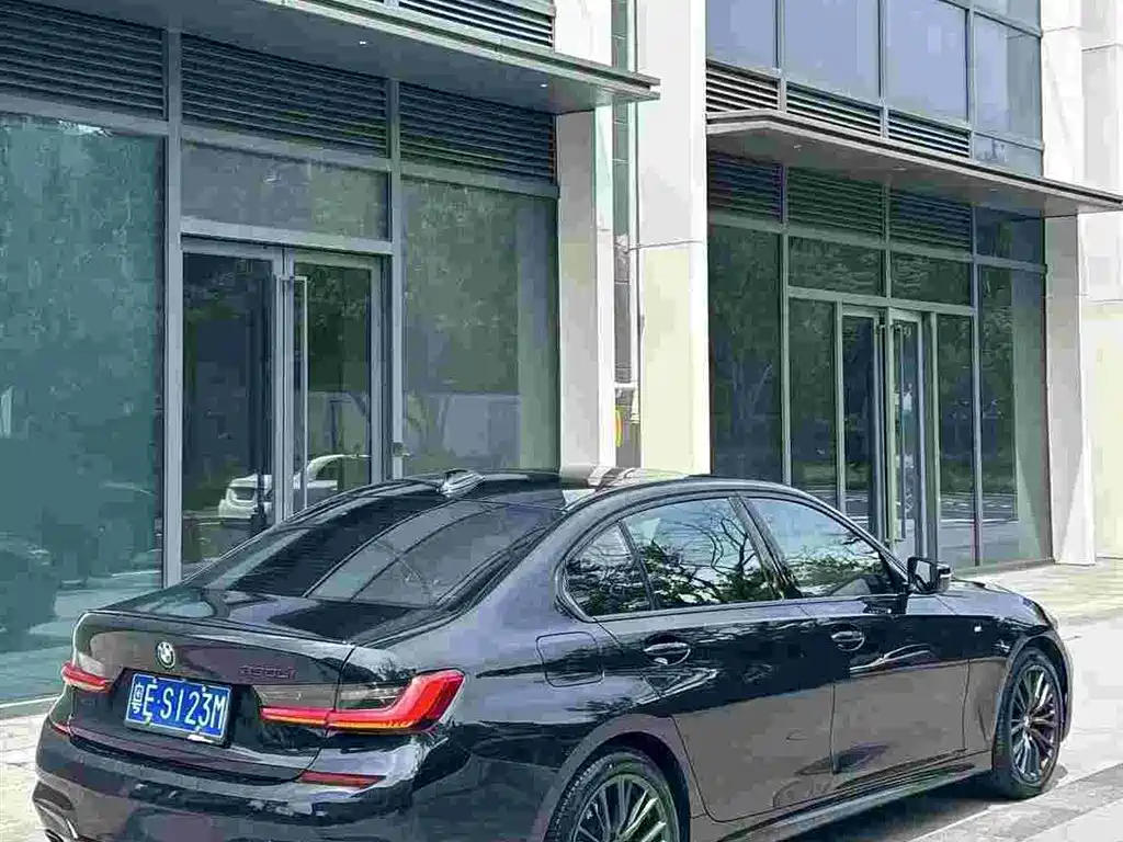 BMW 3 Series — миниатюра 3