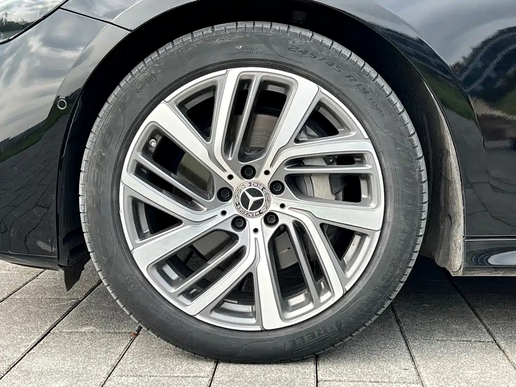 Mercedes-Benz E-Class — миниатюра 21