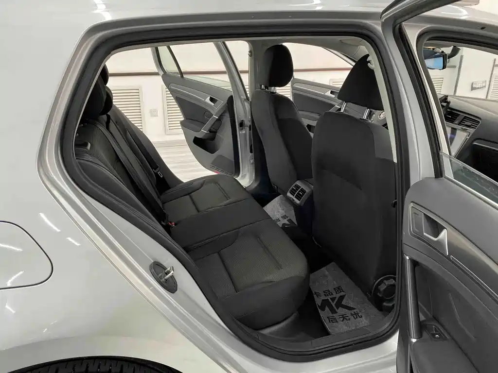 Volkswagen Golf — миниатюра 8