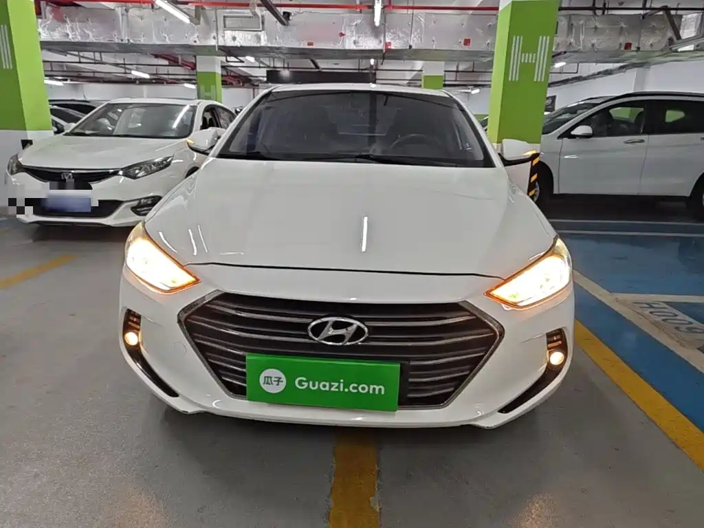 Hyundai Elantra — миниатюра 3