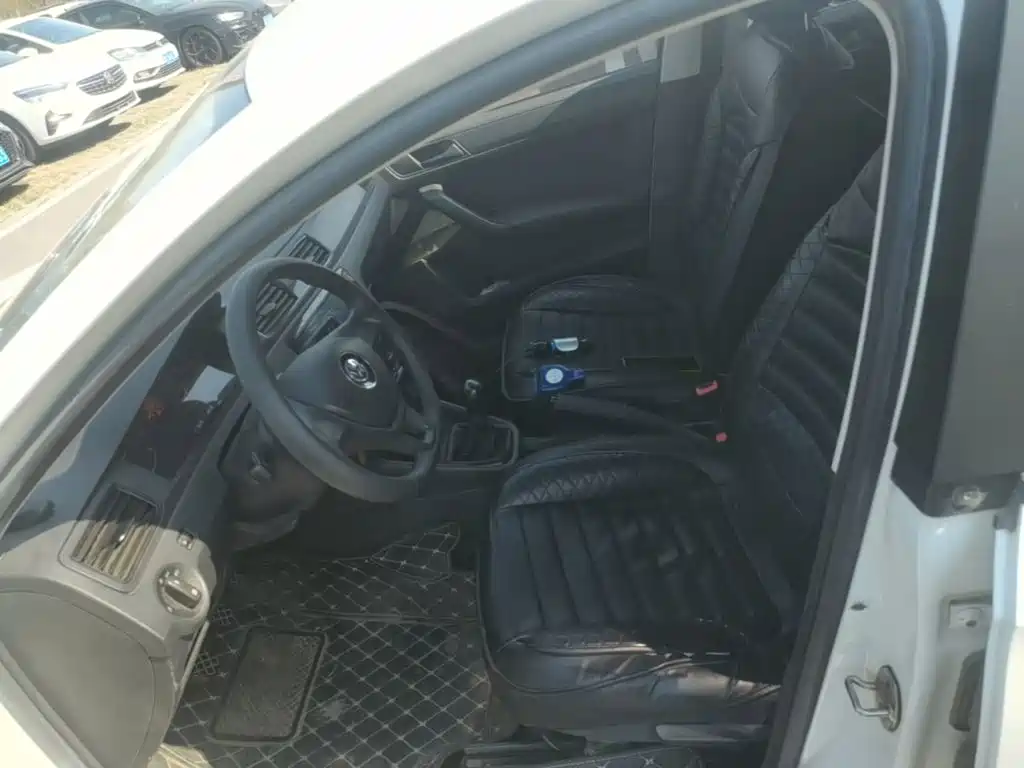 Volkswagen Santana — миниатюра 15