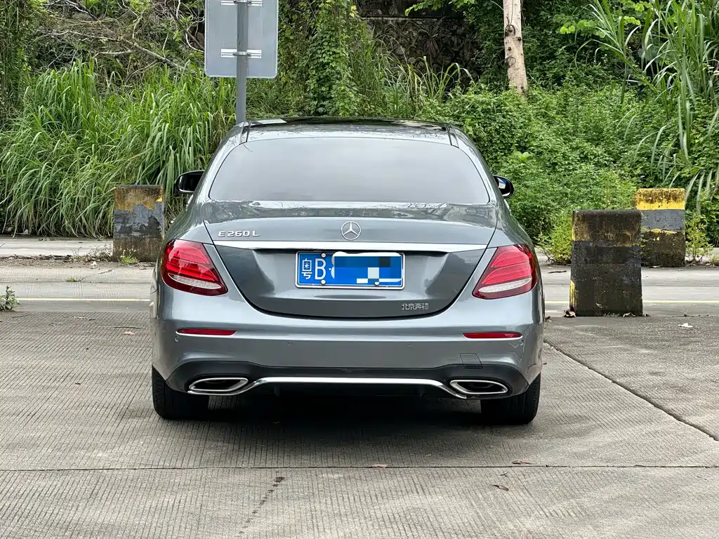 Mercedes-Benz E-Class — миниатюра 16