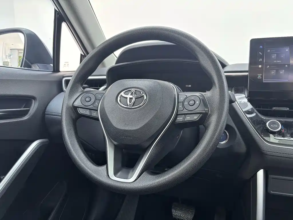 Toyota Frontlander — миниатюра 7