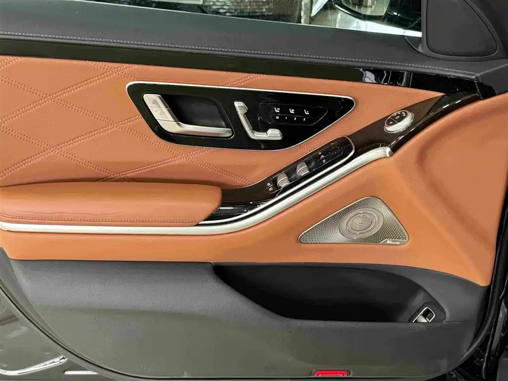 Mercedes-Benz S-Class — миниатюра 21