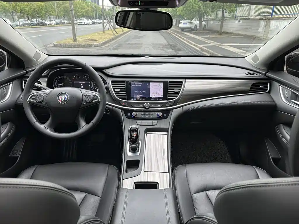 Buick LaCrosse — миниатюра 12