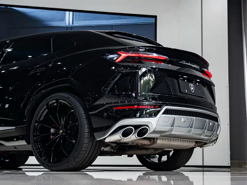 Lamborghini Urus — миниатюра 5