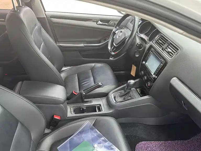 Volkswagen Sagitar — миниатюра 14