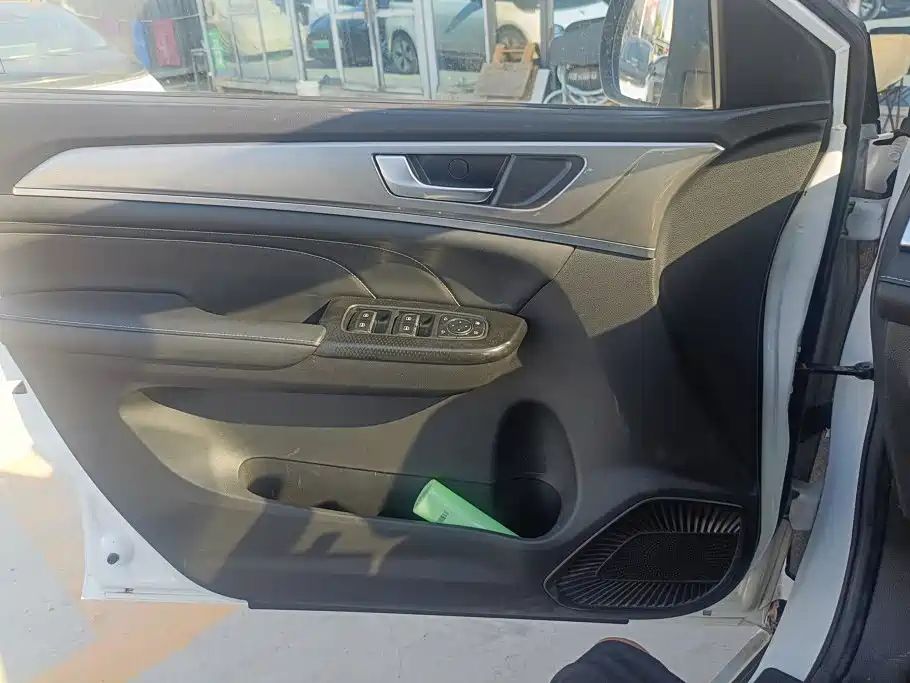 Haval M6 — миниатюра 7