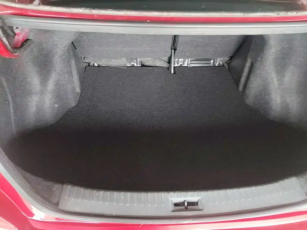 Nissan Bluebird — миниатюра 19