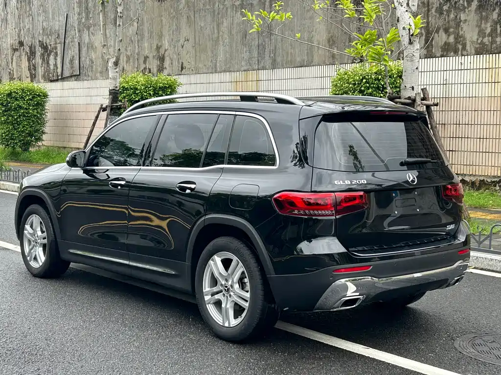Mercedes-Benz GLB — миниатюра 7