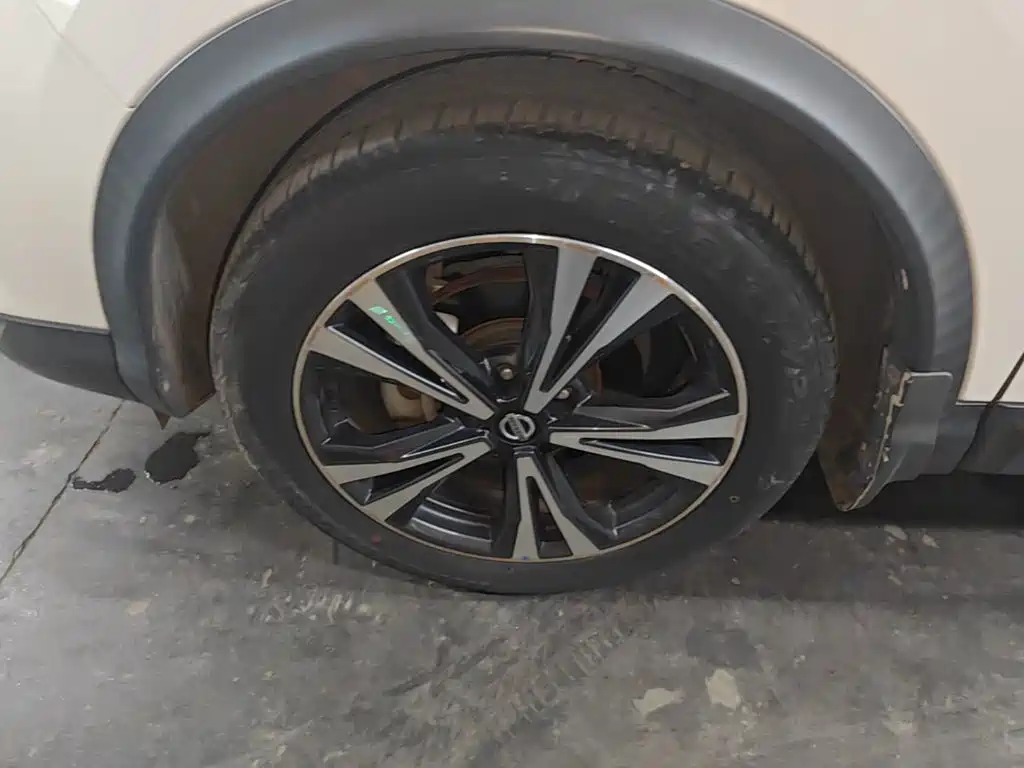 Nissan Qashqai — миниатюра 23