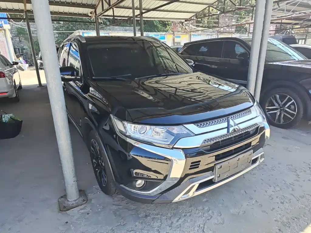 Mitsubishi Outlander — миниатюра 4