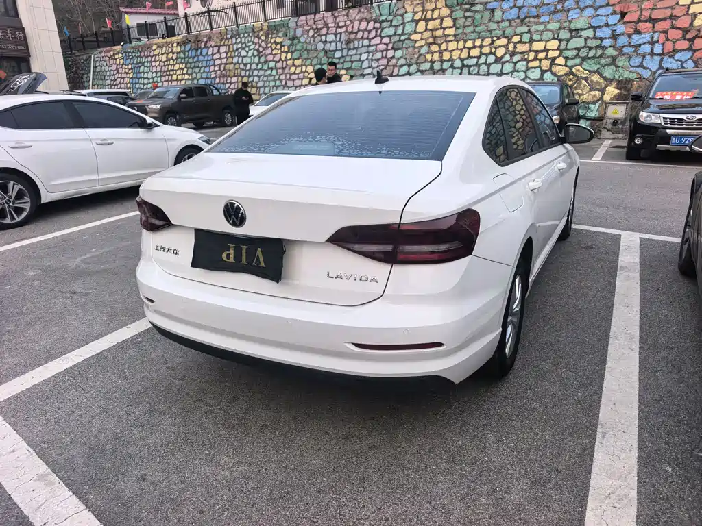 VOLKSWAGEN LAVIDA
