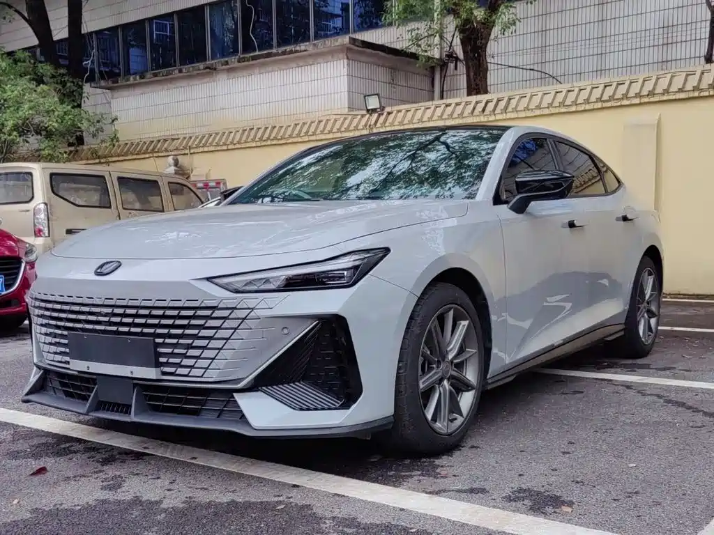 Changan UNI-V 2023