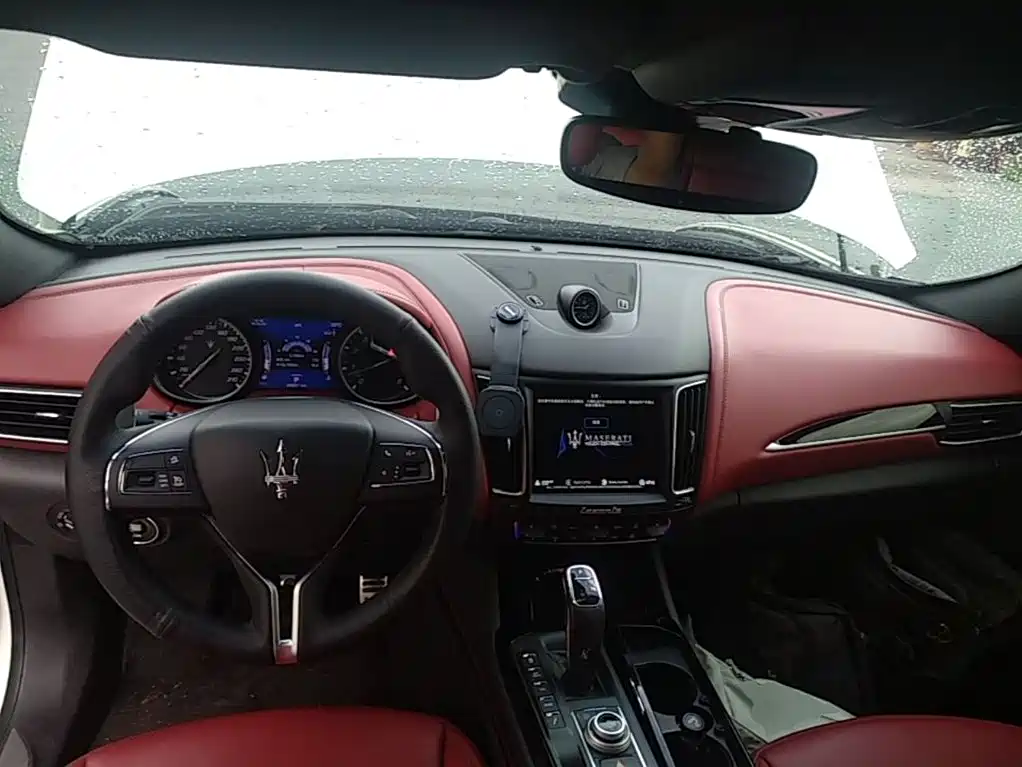 Maserati Levante — миниатюра 10
