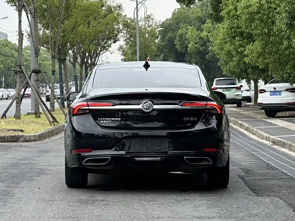 Buick LaCrosse — миниатюра 5