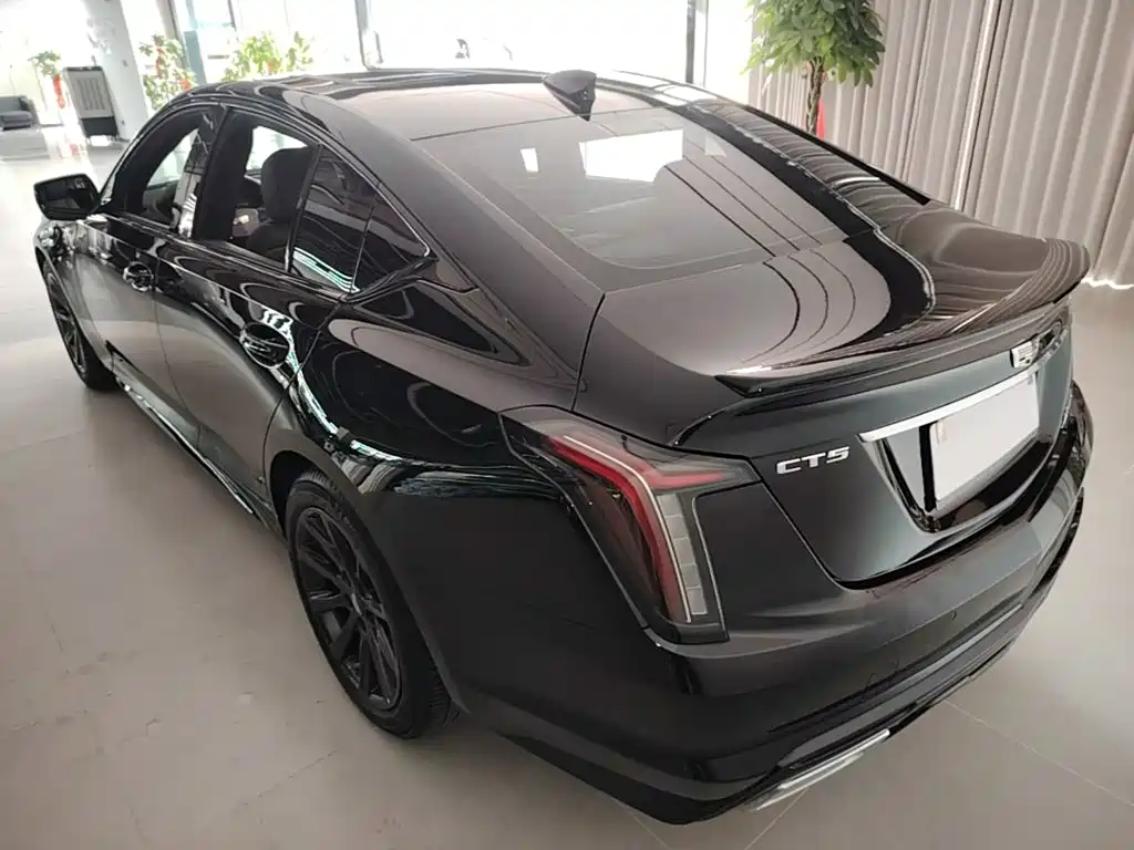 Cadillac CT5 — миниатюра 5