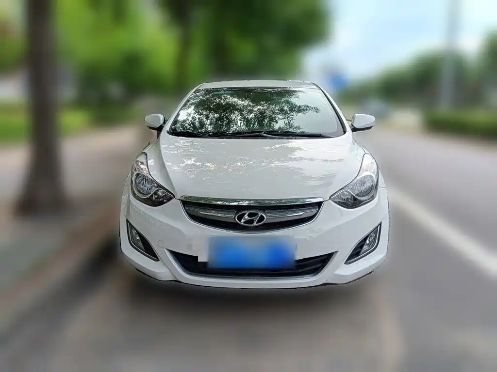 Hyundai Elantra 2015 1.6L AT Fashion